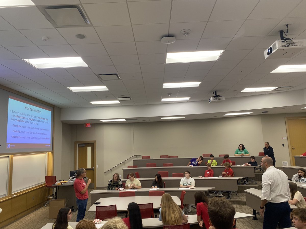 UNL Accounting, Actuarial Science, and Business Analytics today!  Great to have MPS Alumni’s be part of the day! <a href="/NebraskaBiz/">Nebraska Business</a>  <a href="/MPS_HAL/">Millard Public Schools K-12 HAL</a> <a href="/MPS_Beadle/">Beadle Middle School</a>