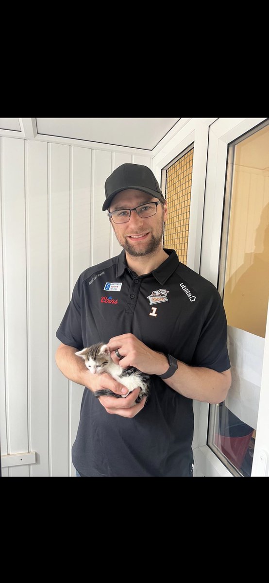 Hey everyone! Only 2 days left to enter the raffle to win my game worn mask, 2 tickets, and a meet and greet after a home game! The raffle will close this Sunday the 29th at 11:59 PM and I’ll be announcing the winner Monday the 30th. All proceeds go directly to <a href="/Thornberry_TAS/">Thornberry Animals</a>