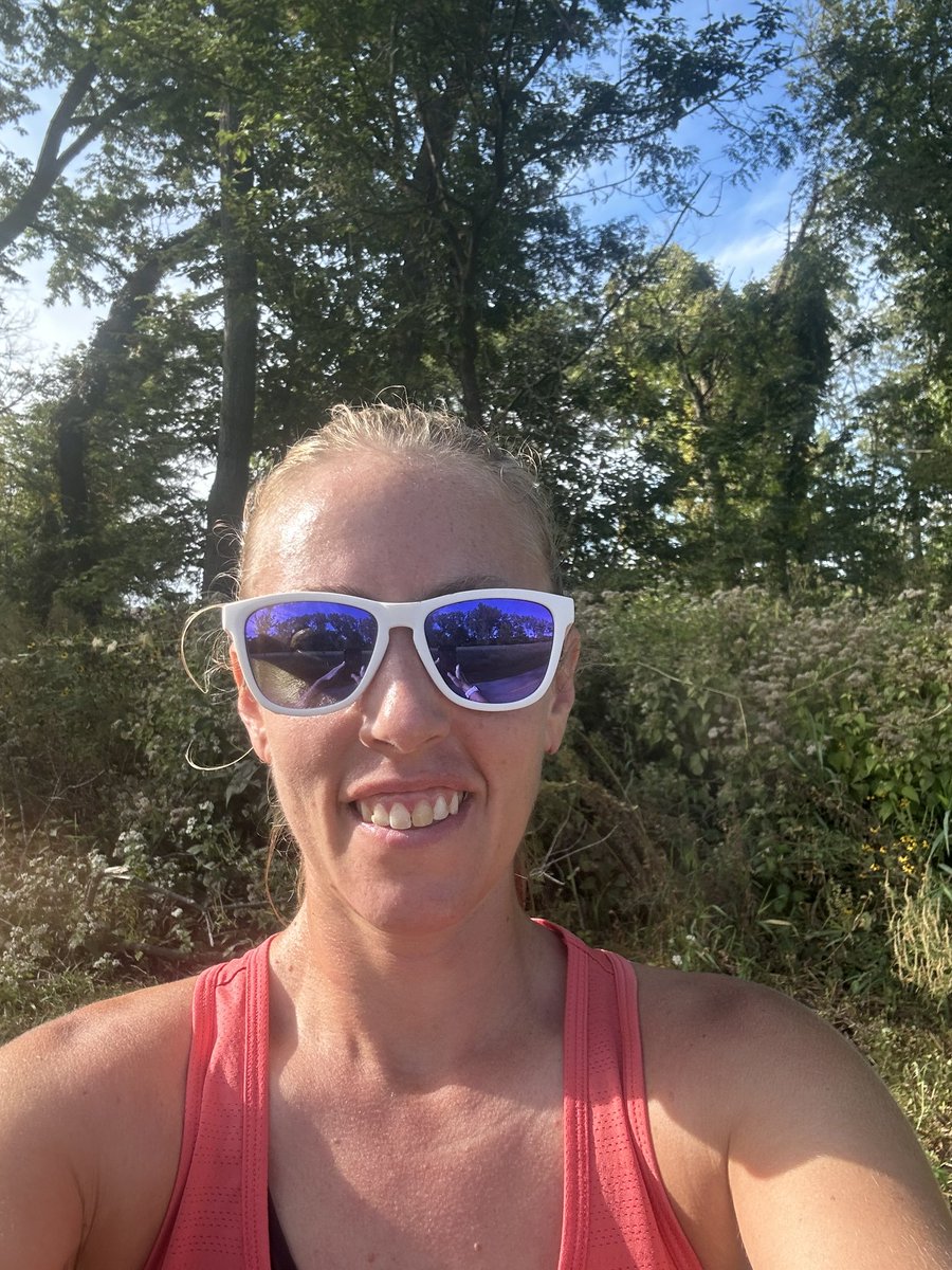 BTapintofitness's tweet image. After an incredibly stressful couple of weeks I took today off of working completely. Started my day with 10 hilly miles in 50 degrees which felt DIVINE!! 😍
Can’t beat 10 miles in blue skies + sunshine ☀️ for my Friday!! 🥳😎✅🏃🏼‍♀️‍➡️
#fridayrun #runchat #fallrunning