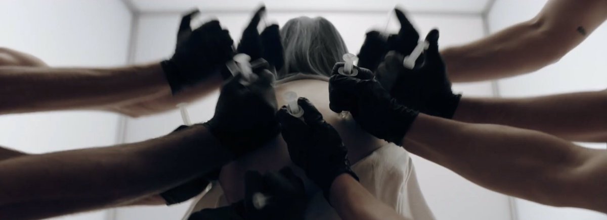 lovenotqs's tweet photo. i miss old billie's mvs🥲🥲
so there is a thread w the MOST iconic billie mvs: https://t.co/T1SXj4sC1G