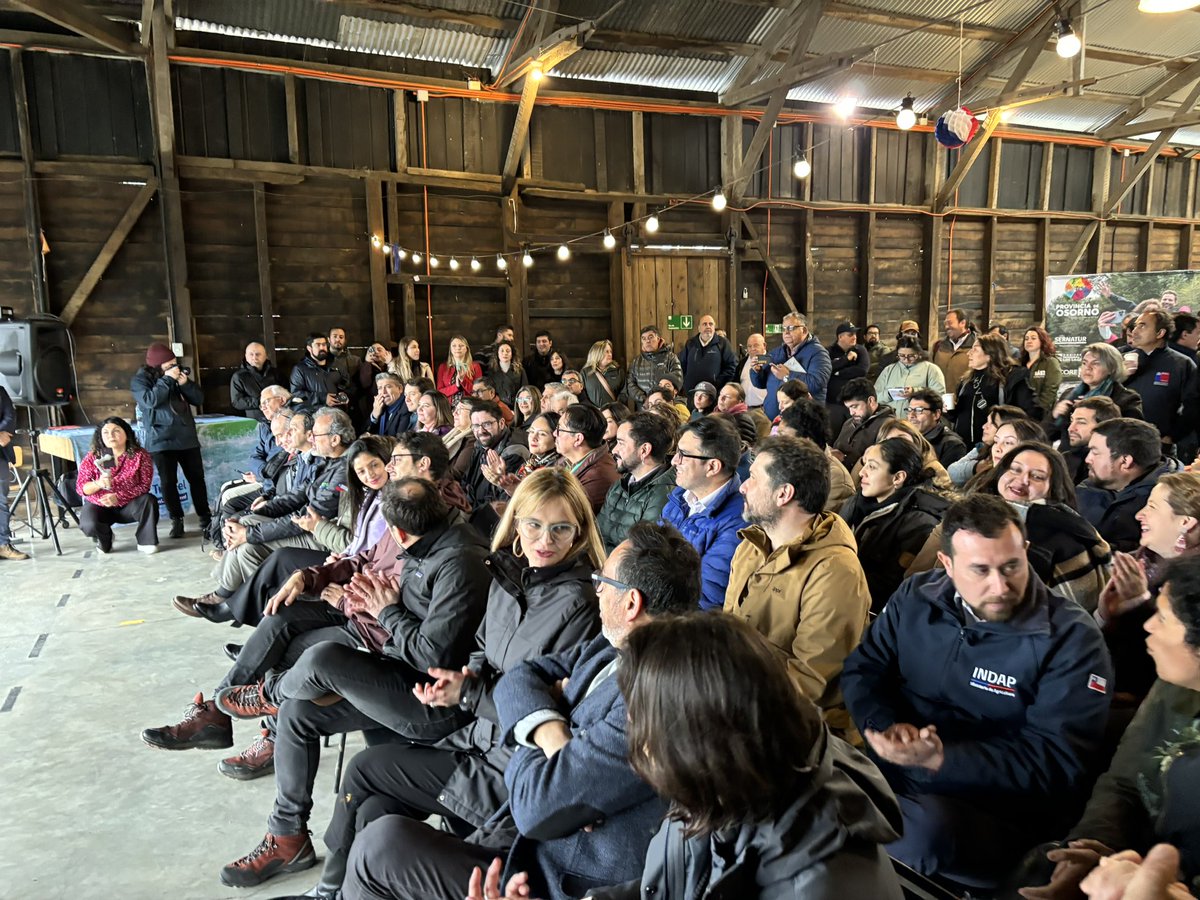 Con motivo de celebrar el #DíaDelTurismo el seremi de Economía <a href="/lcardenasmayorg/">Luis Cárdenas Mayorga</a> participa en el primer viaje gratuito en tren Puerto Varas-Frutillar organizado por EFE y <a href="/SernaturLagos/">Sernatur Los Lagos</a> para luego participar en el “Dialogo Empresarial” entre empresas y gremios del turismo.