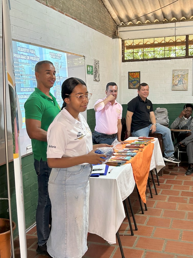 Yenny Isabel Ortega Plaza (@orte38360yennyi) on Twitter photo #SISSUZCSUR, CEAD Santander de Quilichao. AD<a href="/VIDER_ZCSUR/">VIDER_UNAD_ZCSUR</a> presentes en la feria Universitaria I.E Norte del Cauca - Colegio Instituto Técnico #CEADSantanderdeQuilichao @VIDER_ZCSUR #SISSUZCSUR, CEAD Santander de Quilichao. AD<a href="/VIDER_ZCSUR/">VIDER_UNAD_ZCSUR</a> presentes en la feria Universitaria I.E Norte del Cauca - Colegio Instituto Técnico #CEADSantanderdeQuilichao @VIDER_ZCSUR