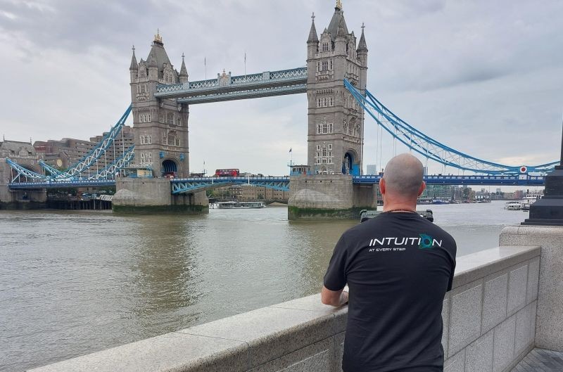 iDirect's tweet photo. On #WorldTourismDay, we're bringing back #IntuitionAroundTheWorld! We're in the business of creating connections all around the 🌎, and what better way through travel? Check out our people rocking their #iDirectIntuition gear. Where they go, #innovation follows!
#STEngineering https://t.co/mQTFIAXGUS