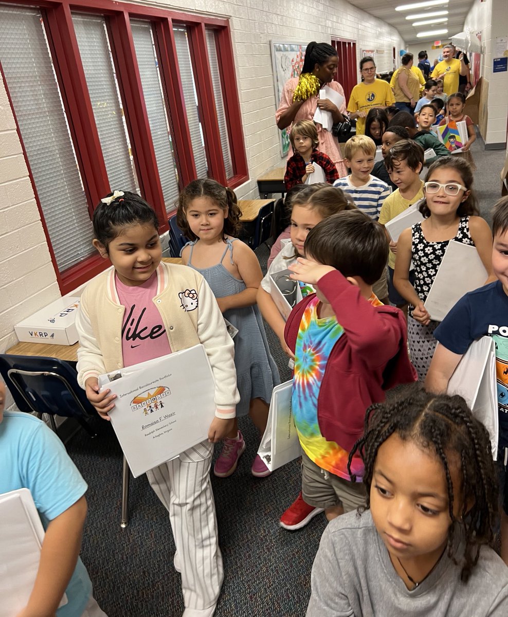 What a wonderful start to our morning with the annual Parade of Portfolios! ⭐️ <a href="/RandolphStars/">Randolph ES</a> <a href="/RandolphIBStars/">RandolphIB</a> <a href="/principal_aps/">Carlos Ramirez</a> @AP_Randolph