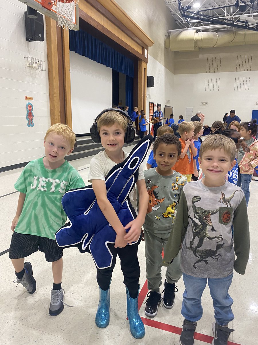 Busy, rainy morning today! Community Meeting, Principal Coffee Chat, and New Family tours kept us engaged. Congrats to Kinder for earning Julian the Jet for September by demonstrating the IB trait, Thinker! <a href="/Mrs_Lovan/">Mrs. Lovan | School Social Worker</a> <a href="/CamilleHaley90/">Camille Haley</a> <a href="/brynn_kardash/">Brynn Kardash</a> <a href="/IPSSchools/">IPS</a>