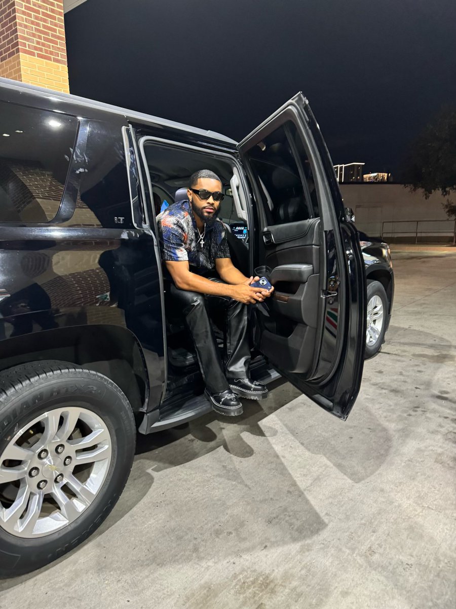 _MJsmooth's tweet image. 😎🖤🥂