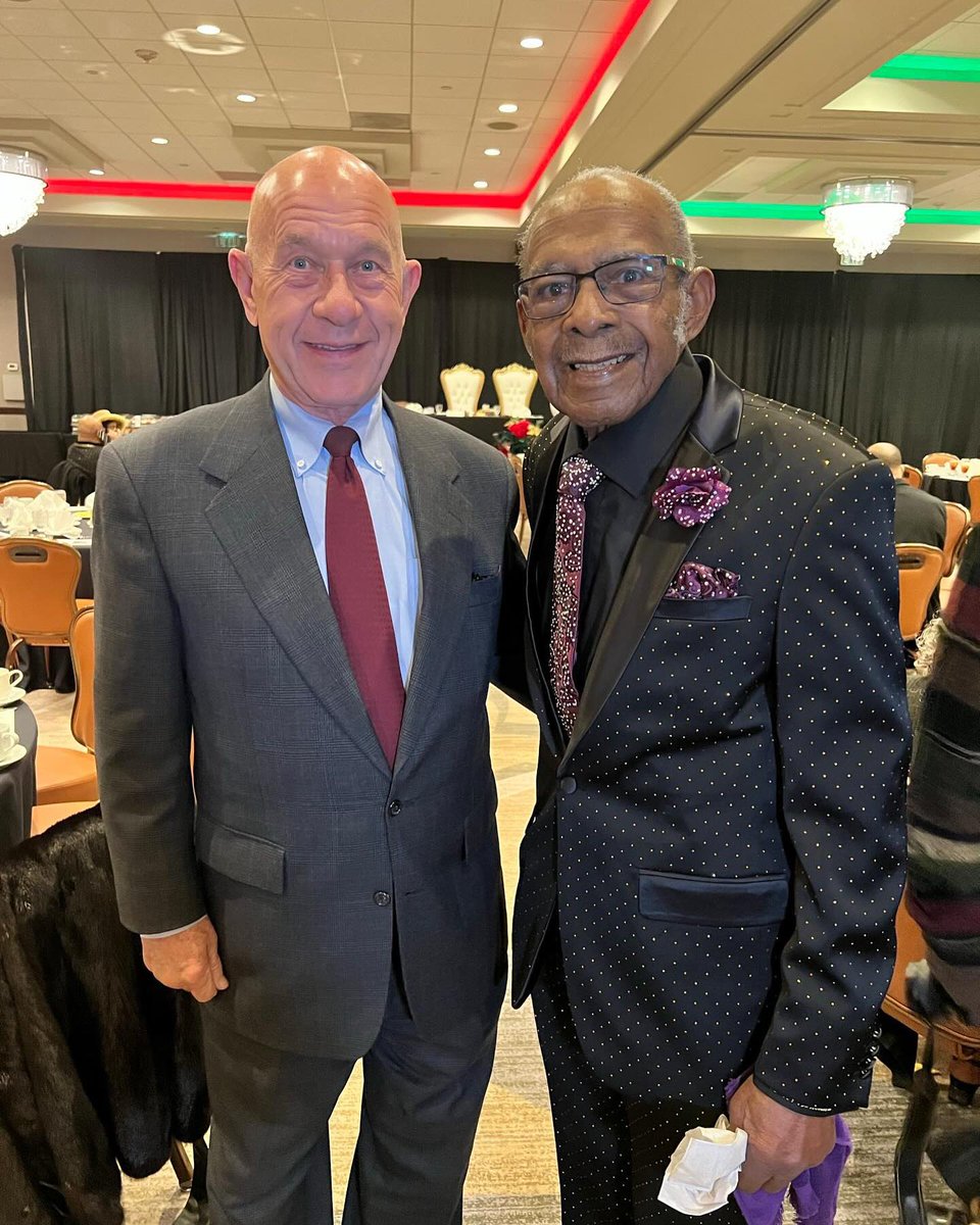 HoustonTX's tweet image. Statement from @houmayor John Whitmire.

“Rev. Floyd Nathaniel (F.N.) Williams, Sr. was an icon in our community. I first met him when I was a 22- year-old University of Houston senior running for state representative. He was the esteemed pastor of Antioch Missionary Baptist…