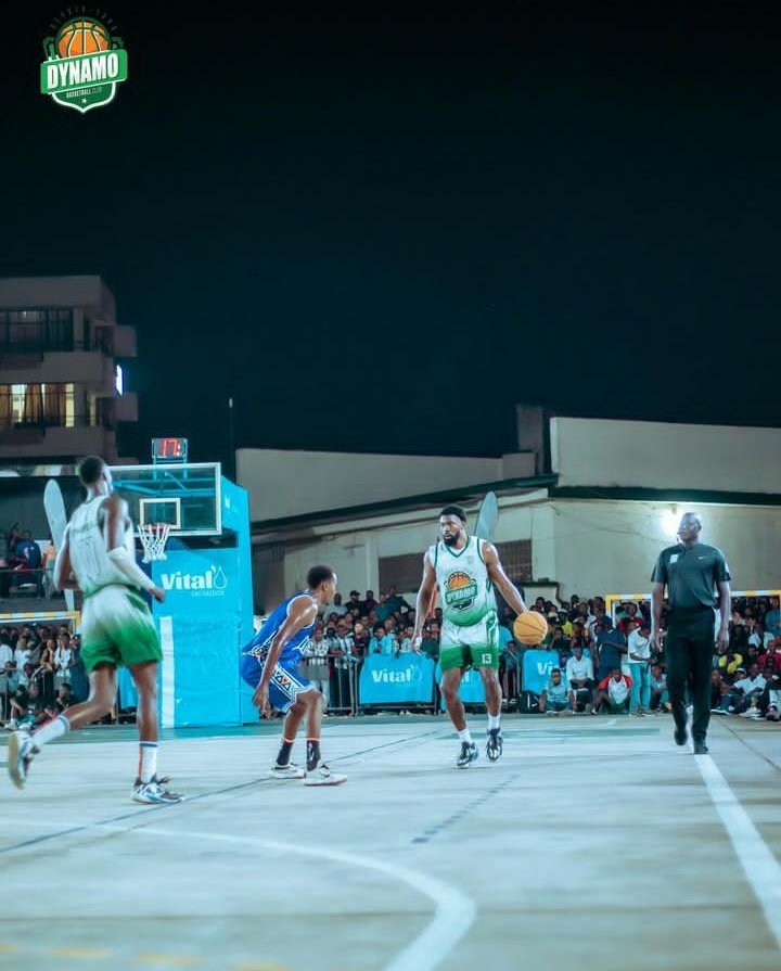 AfriBasket1's tweet photo. AB Updates 🔔
The @DynamoBbc come back in race🏀 with 3-3 @URUNANI_BBC series🔥.
Be Ready to catch last serie moment🔥
And know the king👑🏆 of League this Yr
#Burundibasket #Dynamobbc #urunanibbc https://t.co/EGTIs7OQ8f