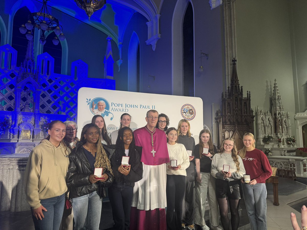 newbridgeparish's tweet photo. Some photos from this evening’s @KANDLEi Pope John Paul II Award Ceremony. We are incredibly proud of our recipients 👏🏻 @JP2Award @BishopDNulty https://t.co/NWXqA5BMiB