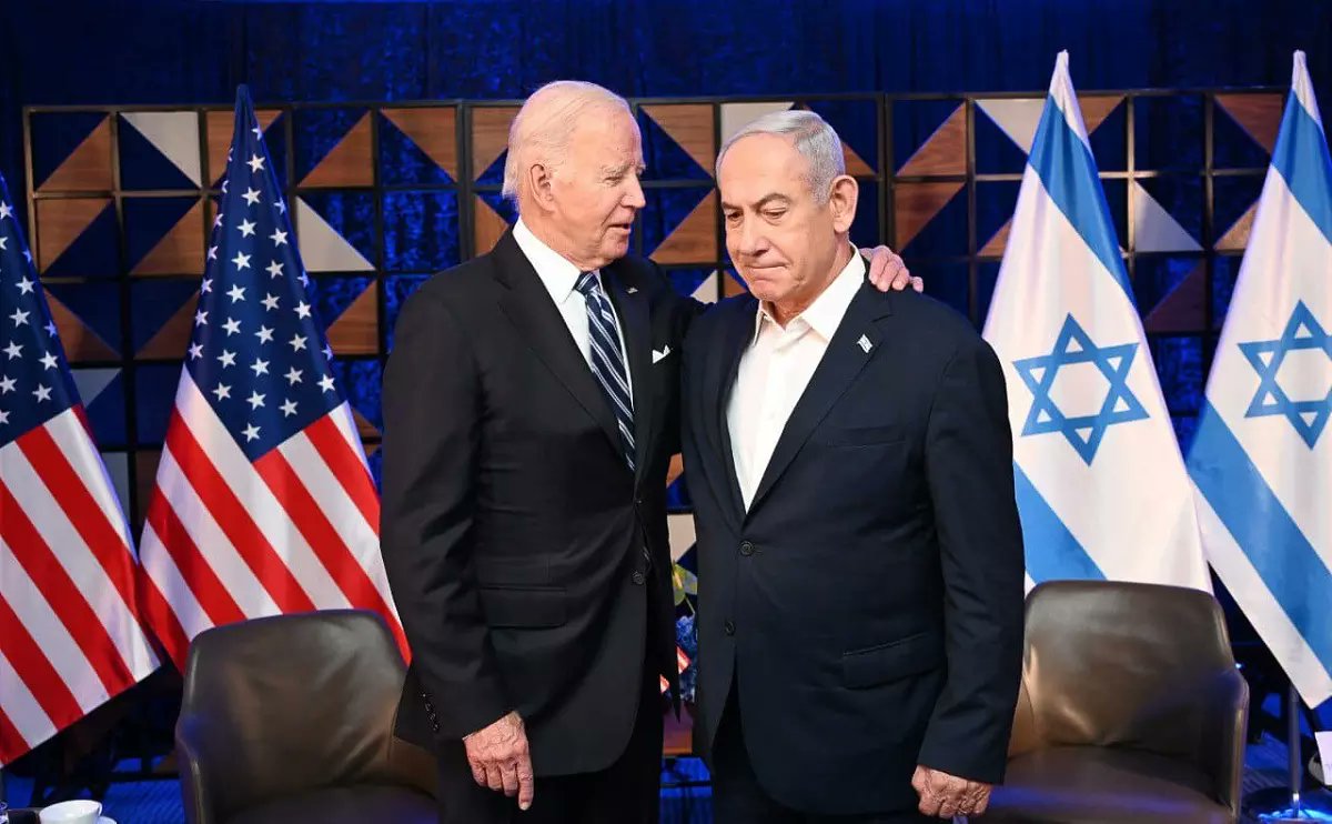 Si un criminal de guerra como Netanyahu puede viajar a Nueva York sin ser detenido pese a la orden de la Corte Penal Internacional y dar un discurso público mientras ordena el asesinato del líder de Hezbollah en el Líbano, el principal culpable del genocidio sionista no es más