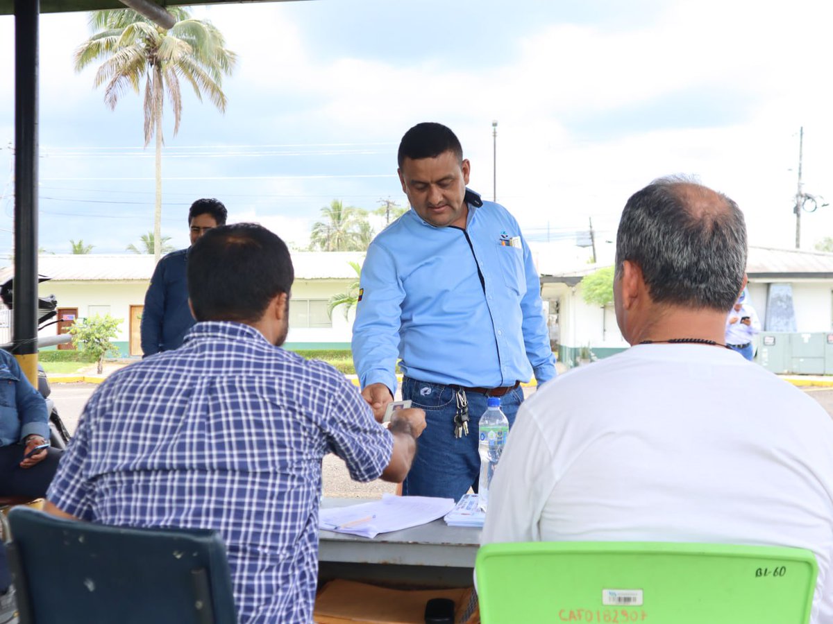 cnesucumbios's tweet photo. #CNEInforma 🔵 | Hoy, nuestros funcionarios brindaron #AsistenciaTécnicaCNE durante el proceso de Elecciones Generales de #Cetrapep para elegir a sus dirigentes nacionales y de norte oriente.
¡Garantizamos comicios transparentes! https://t.co/E0Wh0gr46O