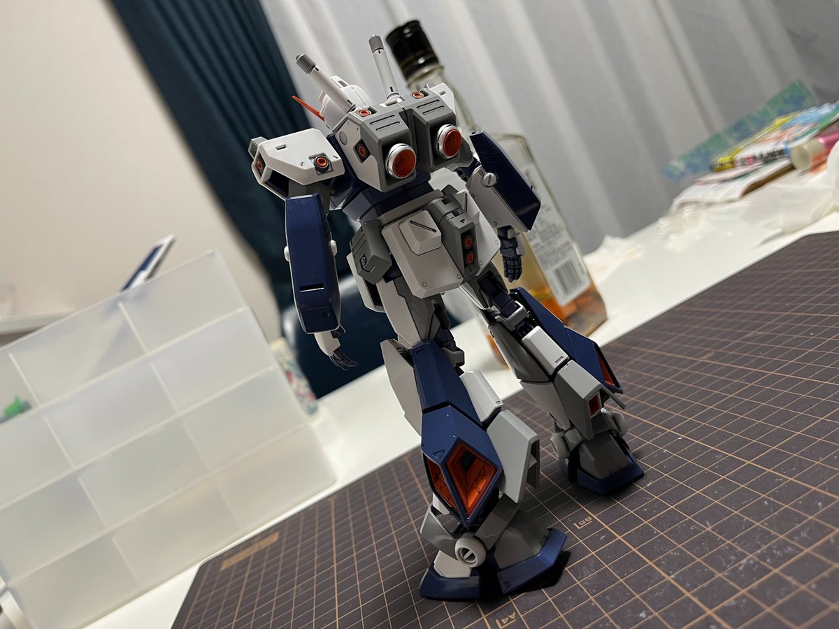 nobwsnolife's tweet photo. なお、バックショットはこちら。
今回はちゃんと艶が出るまで塗膜を厚く作ろう、と試したのだが良い感じに仕上がった気がする。墨の流れが良かった。
まあ、トップコートで艶を消しちゃうんだけどね。
#プラモデル #ガンプラ #摸活 #NT1 #ALEX #ver20 https://t.co/XwFmmHE5UF