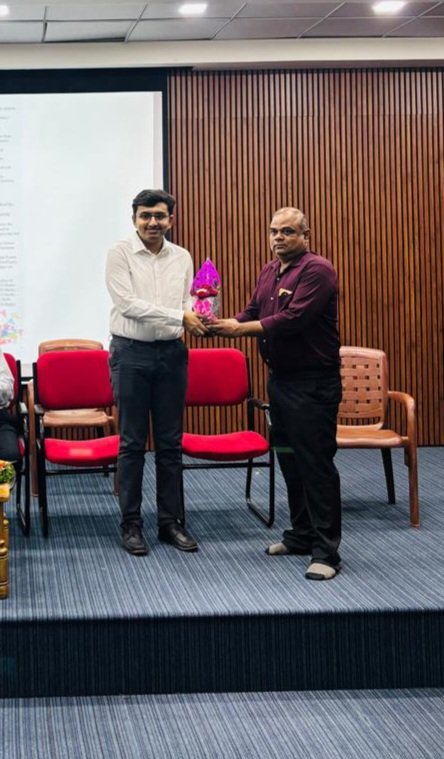 KWad2000's tweet photo. Humbled to be invited as a guest at the Nagaon Education's society's Ganagamai Institute of Pharmacy Tal. Nagaon, Dist. Dhule on the occasion of State Level Poster presentation on the account of #WorldPharmacistsDay celebrations !

#pharmaceuticals https://t.co/EPq4JLAQ3C