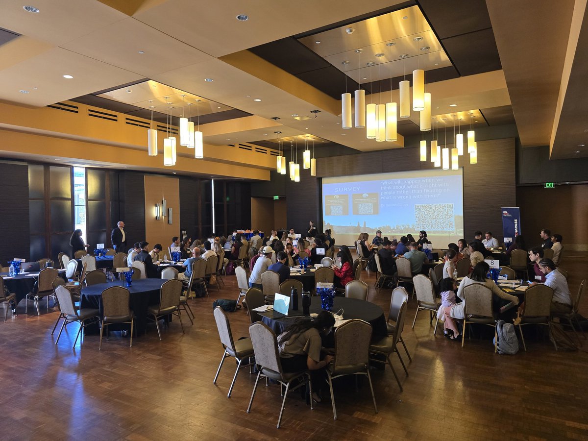 Today, I had the pleasure of facilitating a table at the UTSA Alvarez College of Business 'Master Leadership Through Your Strengths' workshop, where I met some outstanding students. 

I am proud to be a part of the UTSA ACOB alumni community.  #UTSA #utsaacob #utsaalumni