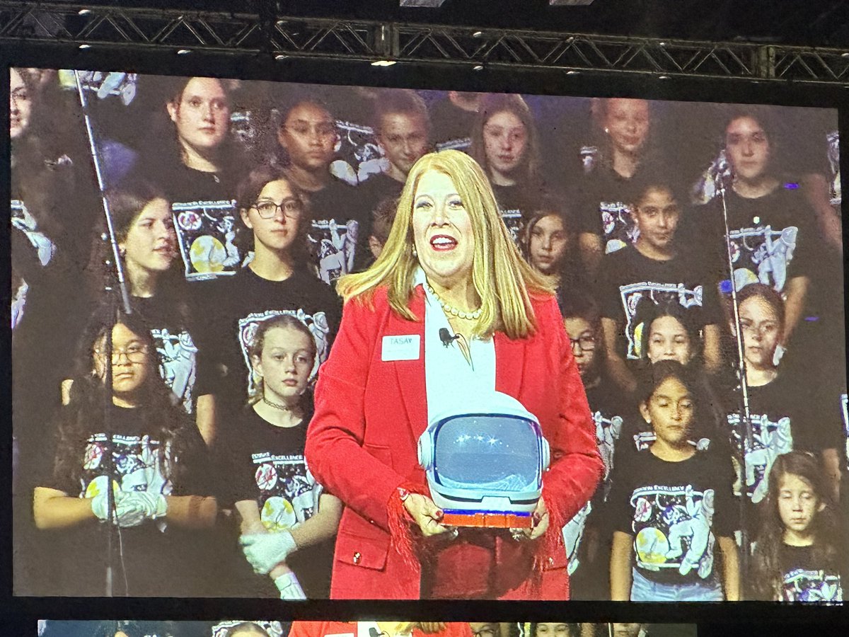 CLCarbone's tweet image. Congratulations @m_salazarzamora!! You’ve represented Texas Public Schools so well! Grateful for your leadership.