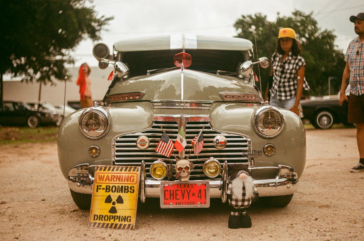41 Chevy Special Deluxe  

Nikon FM3A | Helios 81 | Fujicolor200  

#visibleinlight #analogphotography #filmphotography #believeinfilm