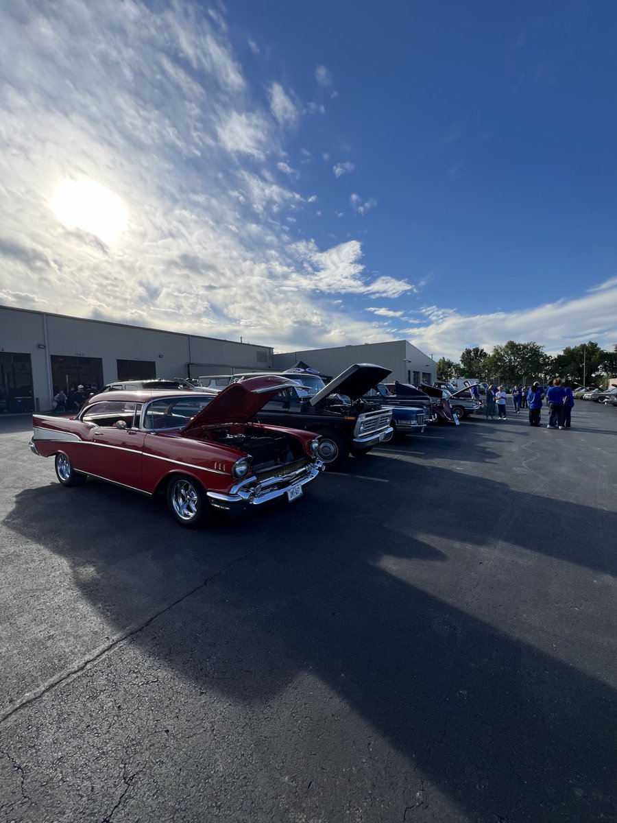 McCarthy Auto Group is excited to be at Longview Community College today for their automotive tech school fair. Looking forward to meeting the next generation of automotive technicians! 🚗