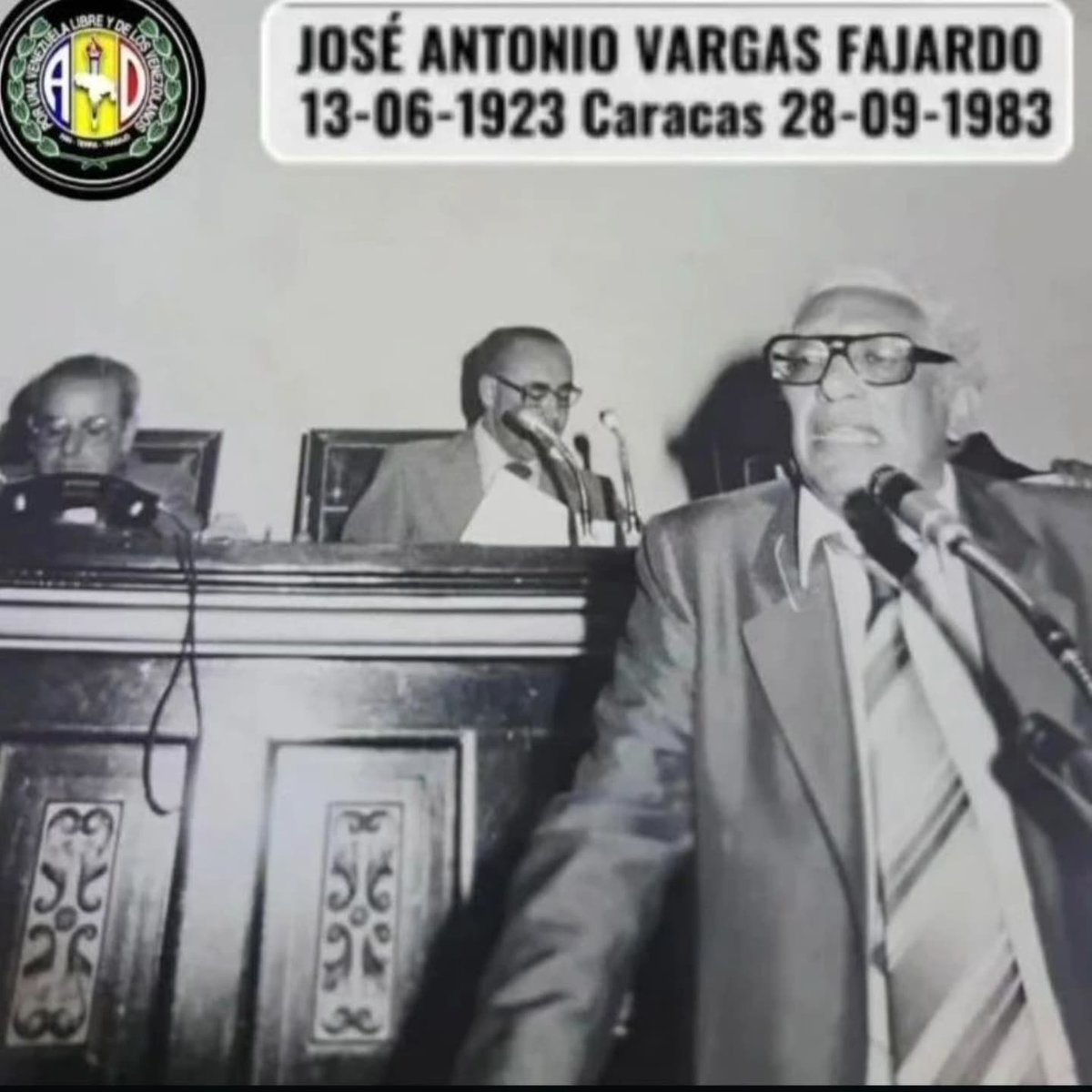 #27sep Homenaje por los 43 años del fallecimiento de Romulo Betancourt, Presidente de Vzla, Fundador de AD, precursor de la democracia y de grandes transformaciones; y José Vargas, líder sindical y expresidente CTV.

<a href="/ADemocratica/">Acción Democrática</a> 
<a href="/ADMirandaCES/">ADMIRANDA</a> 
<a href="/ADOrganizacion_/">AD Organización Nacional</a>