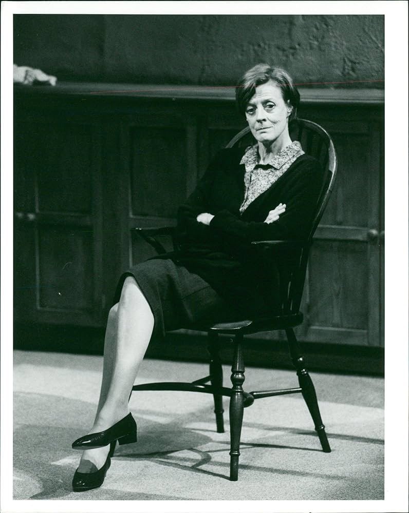 At the risk of being yet another person who insufferably connects them self on SM with a famous person who has just died, Dame Maggie was in NZ to perform an Alan Bennett monologue in 2004, I interviewed her and I will never forget the experience. #DameMaggieSmith