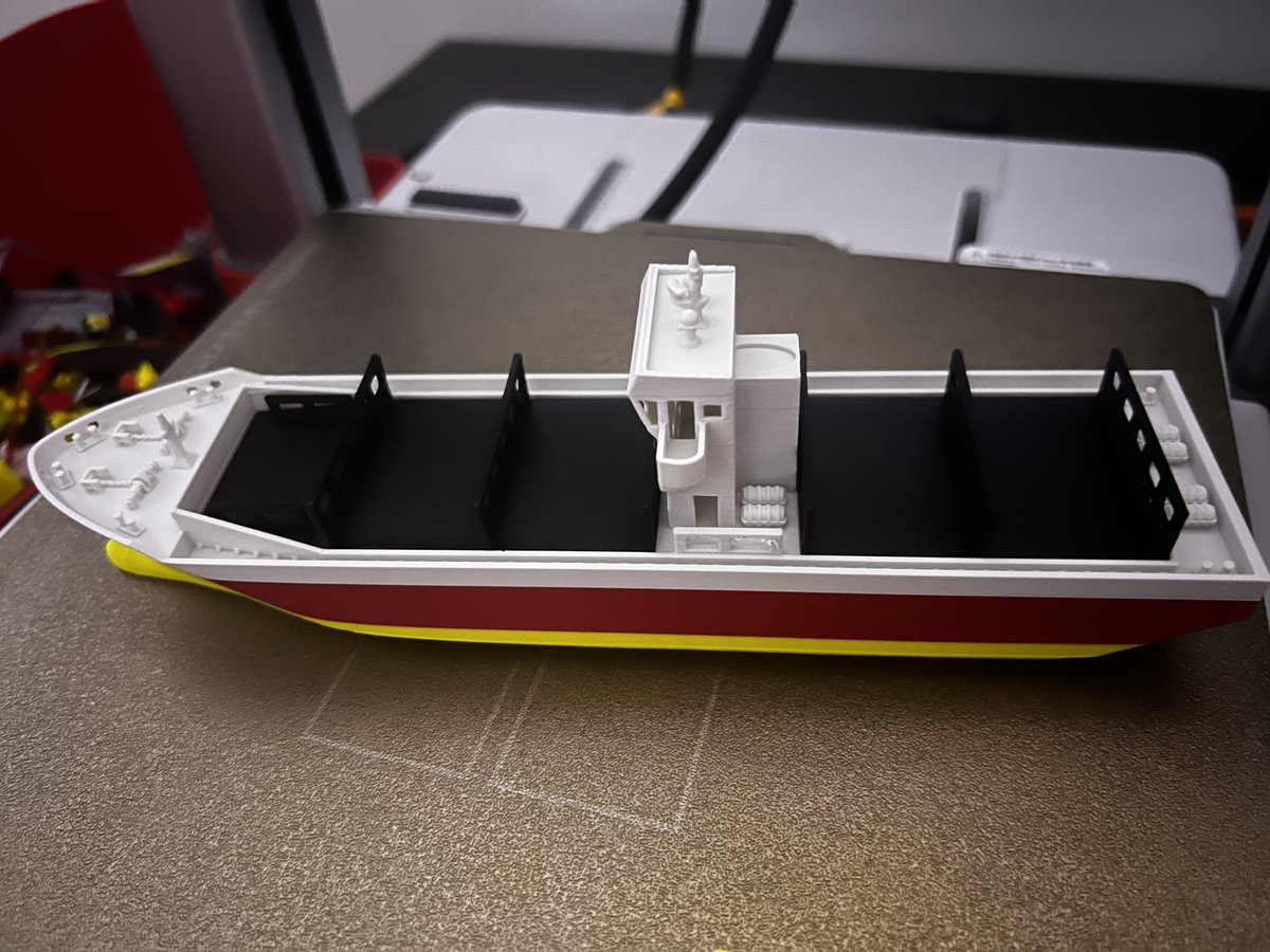alooyfa's tweet photo. Just printed Container ship 🌊 https://t.co/XOY0kZArk7