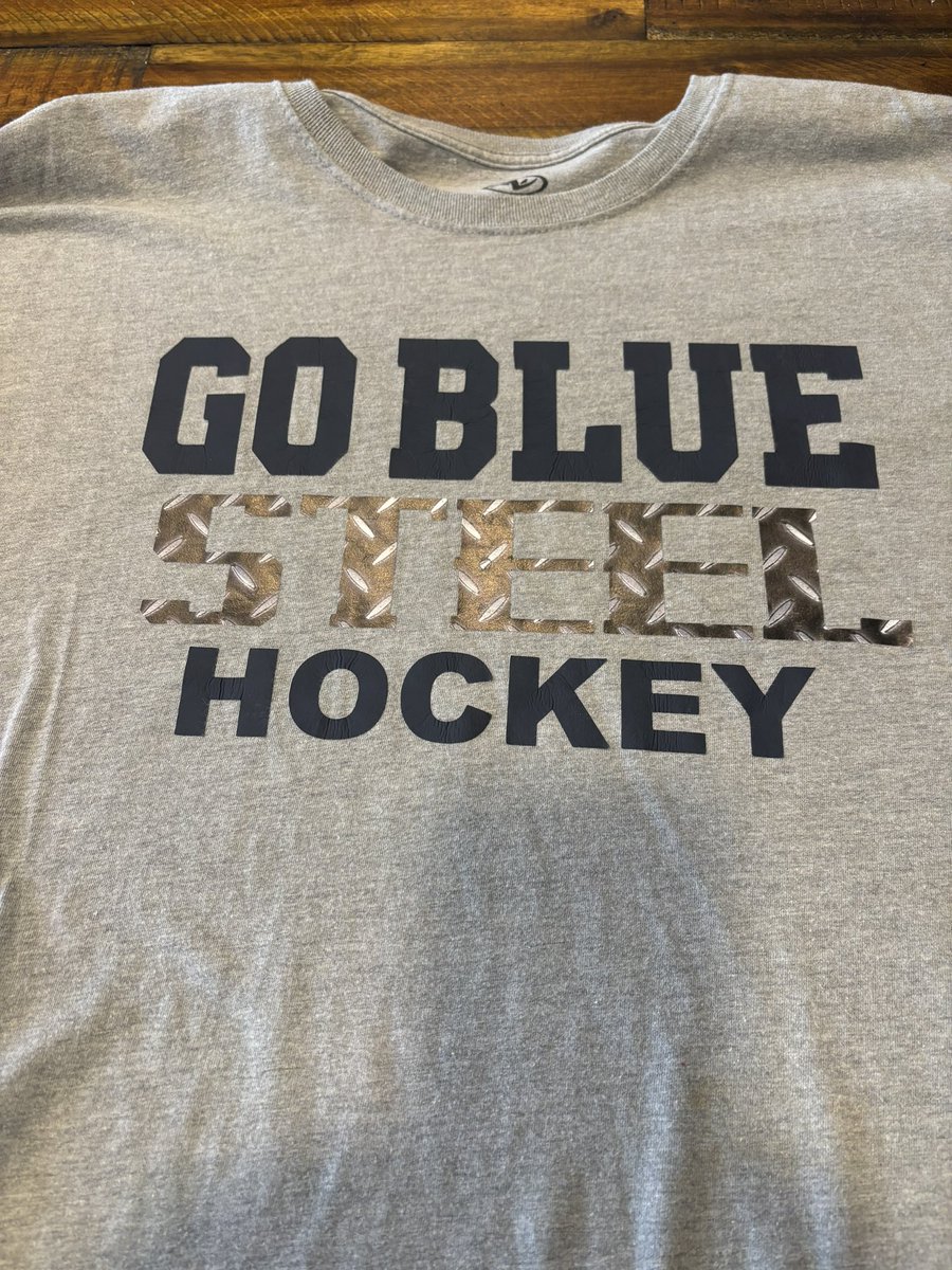 redwingyooper's tweet image. Really looking forward to tonight @ChicagoSteel home opener and the season. Team has some young exciting players coming in, but really want to see and excited for future @umichhockey players, 11 &amp;amp; 19. #FeelSteel #FutureBlue #BlueSteel