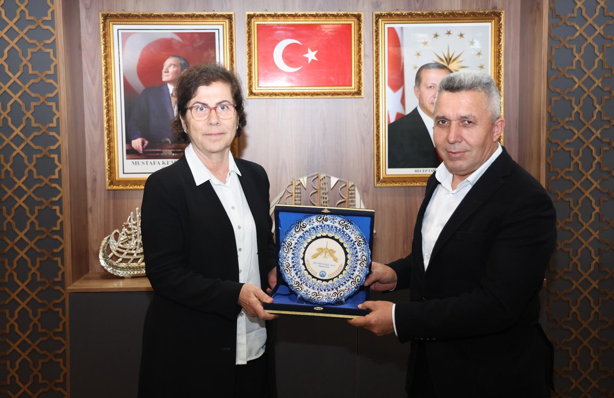 📍#Kandıra 

<a href="/Akparti/">AK Parti</a> Genel Merkez Kadın Kolları MKYK Üyelerimiz,Marmara Bölge Sorumlumuz Sayın Gerçek Tekin,İl Koordinatörümüz Sayın Mualla Varol,başkan yardımcılarım ve ilçe kadın kolları başkanım Nilgün Gürcan ile birlikte Kandıra Belediye Başkanımız Erol Ölmez’i ziyaret