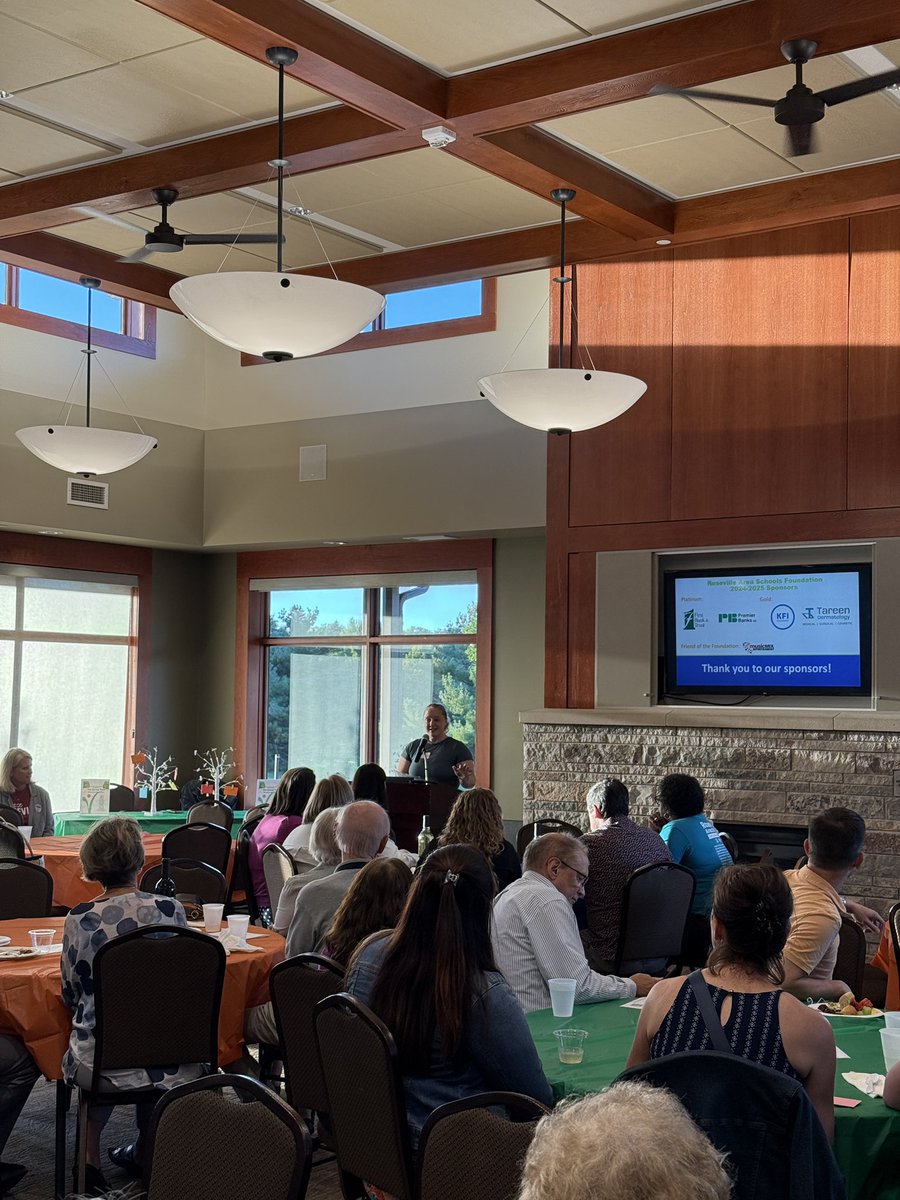 Last night, I had honor of speaking at the Roseville Area Schools Foundation fundraiser. I’m proud to support the Foundation and the incredible work they do for our beloved Roseville Area Schools.

#ChooseRoseville 🩷