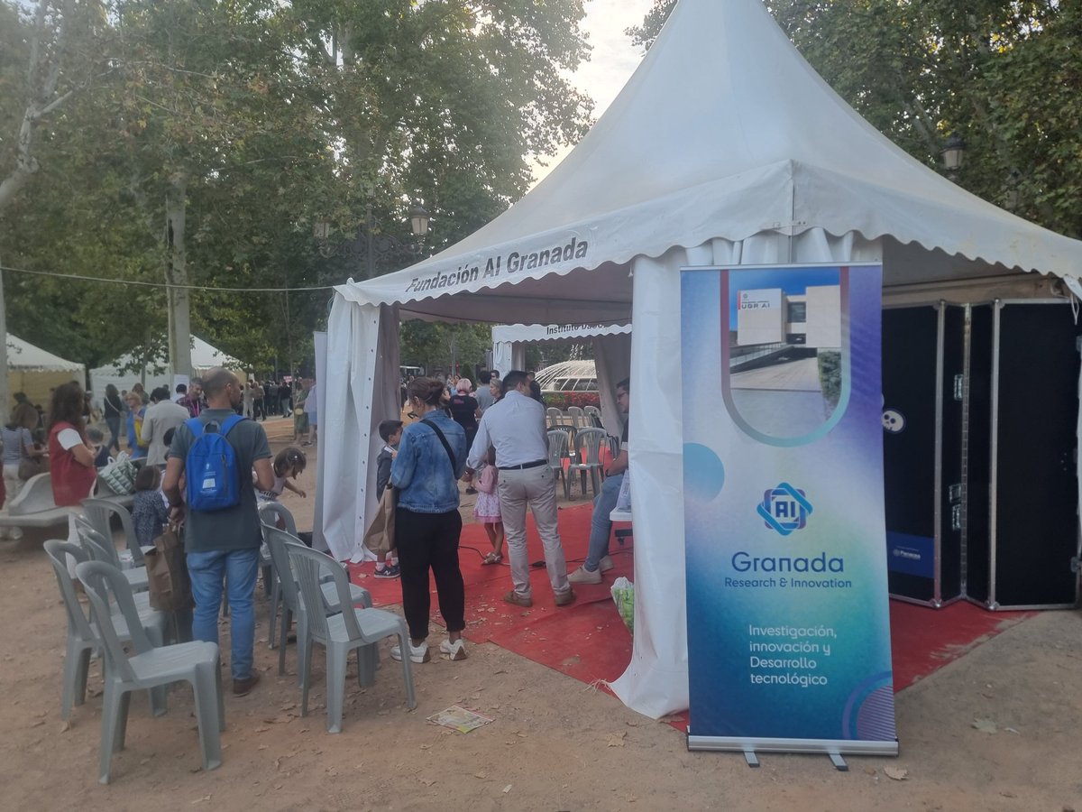 AIGranadaFund's tweet photo. Hoy hasta las 21:00h, nos encontrarás en la Noche de los Investigadores de Granada #ERN24, tanto en nuestra carpa como en la de @DaSCI_es.

¡Acércate y descubre la inteligencia artificial con nosotros! https://t.co/JYgV1GIic1