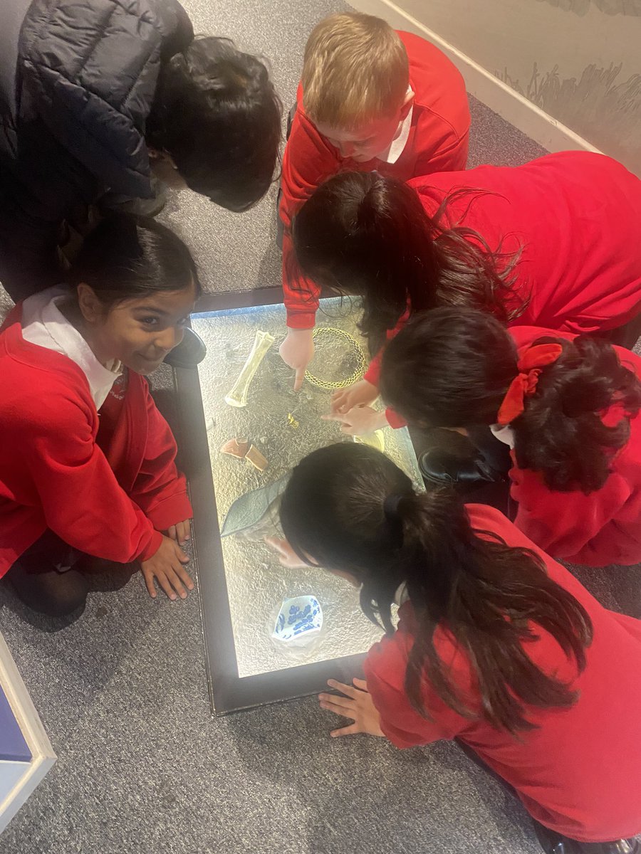 The children had a fantastic day at Tamworth Castle! We’ve enjoyed learning about the Magnificant Mercians and learnt more about the warrior Queen Aethelflaed!