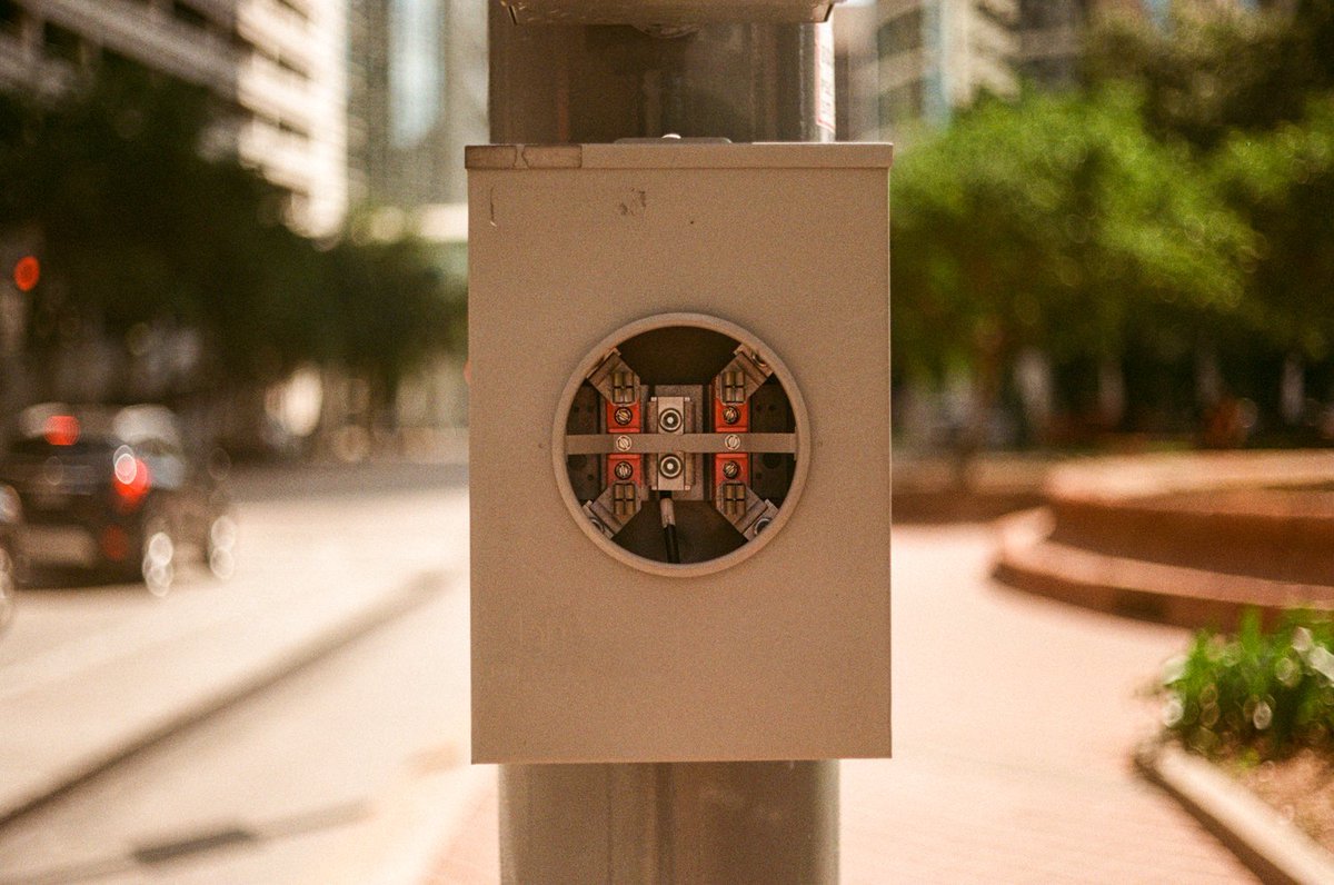 Unused nexus

Nikon FM3A | Helios 81 | Fujicolor200

#visibleinlight #analogphotography #filmphotography #believeinfilm