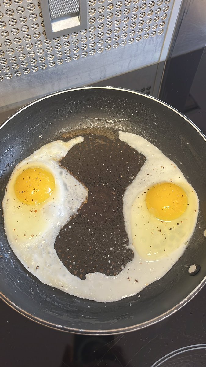 TheSoloValiant's tweet photo. Eggpool https://t.co/EWYZ8A6Zfx