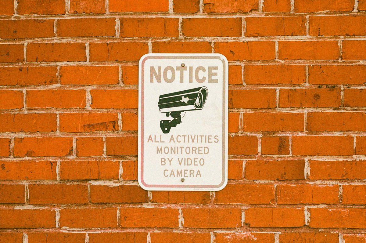 Fair warning

Nikon FM3A | Helios 81 | Fujicolor200

#visibleinlight #analogphotography #filmphotography #believeinfilm