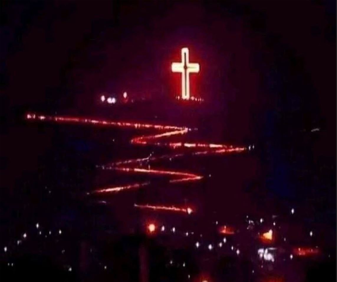 SeifGebre's tweet photo. This year’s Meskel celebration (The Finding of the True Cross) comes at a difficult moment for #Tigray. The first #Christian land in sub-Saharan #Africa, since 2020 Tigray has been a scene of one of the bloodiest war in the world. 

#TigrayGenocide https://t.co/RWDRLjJdA5