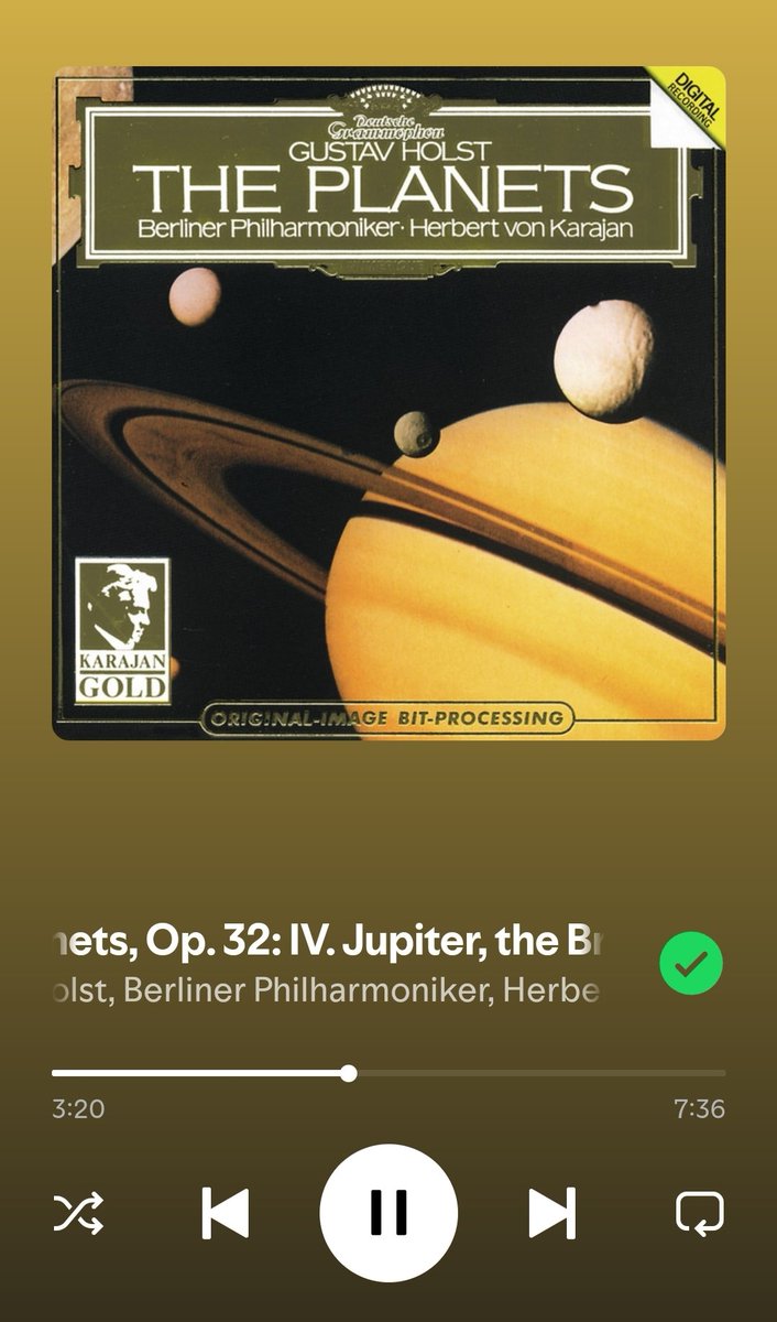 Jess🌙 tweet media