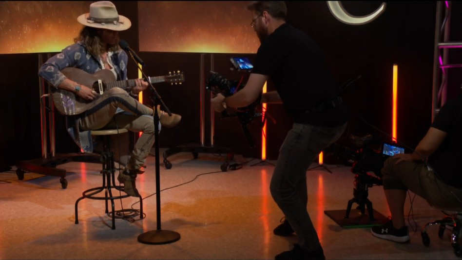 SoapsSpoilers's tweet image. The song doesn't exactly scream 'lingerie ad'. #BoldandBeautiful #IDontGetIt