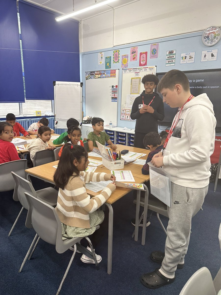 LeaForest_MrsM's tweet photo. What a fantastic day @Lift_Lea_Forest  celebrating European Day of Languages. A huge thank you to the staff and pupils @GW_Academy who visited us this morning to teach Spanish lessons 😁 🇪🇸 https://t.co/amhGgYQCIm