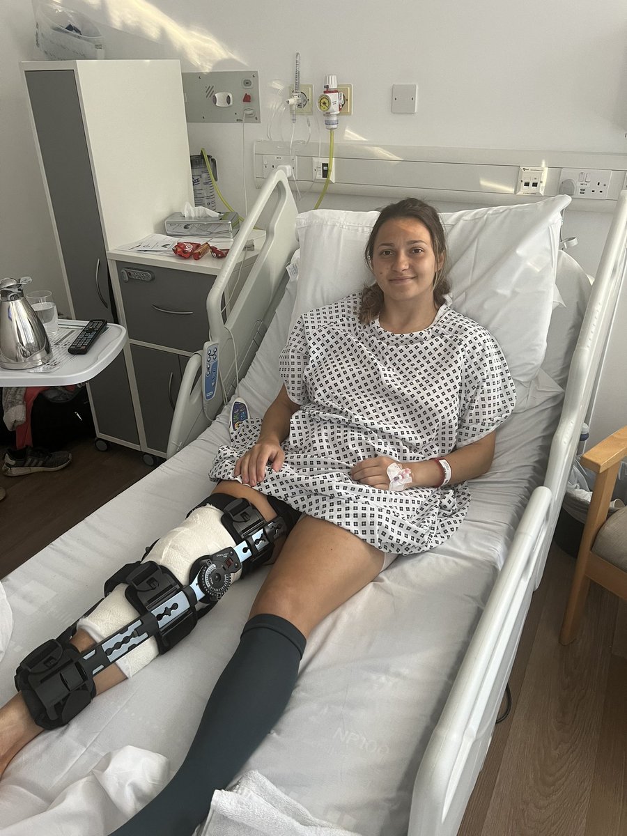Happy to say I’ve had a successful ACL + meniscus repair surgery ✅🤕 Tough times ahead, but forever grateful for the ongoing support. Now time for some rest 🧡