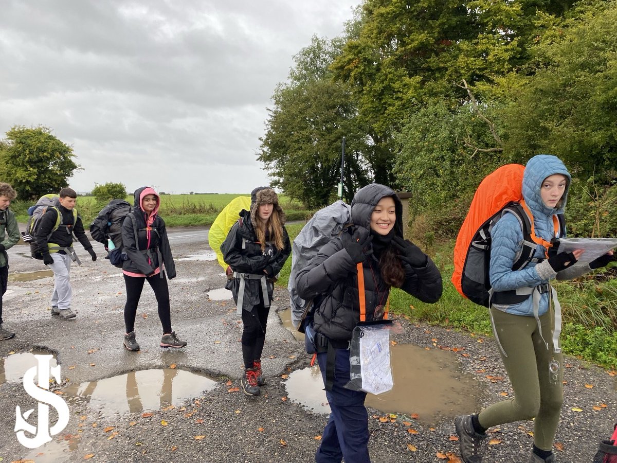 sjcrmain's tweet photo. It was a chilly and slightly soggy start to Year 10s Silver DofE Practice Expedition...but they have seen blue sky this afternoon. All groups are in high spirits and are working with @wildexpertise trainers today.

#SJCRCommitment #DukeofEdinburgh #SilverDofE https://t.co/InZsrlefGo