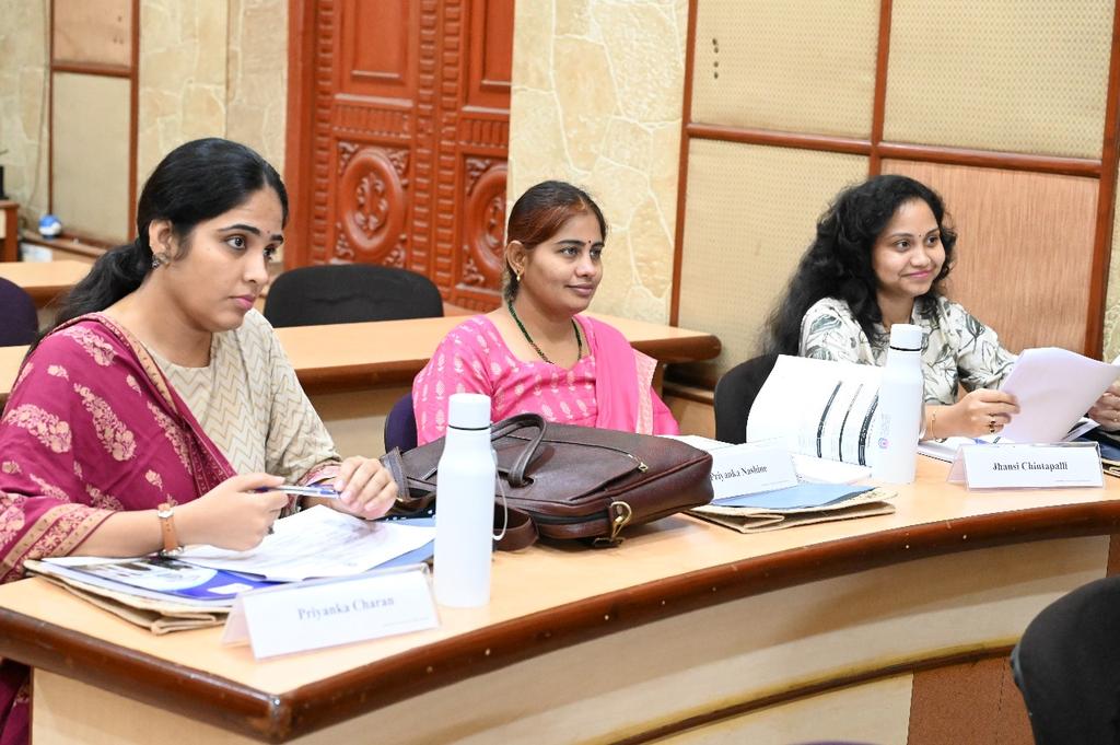 IN_DCP's tweet image. As part of #Management Development Programme (#MDP), 05 Naval Civilian Officers successfully completed a course on &quot;𝐈𝐧𝐧𝐨𝐯𝐚𝐭𝐢𝐨𝐧 𝐚𝐧𝐝 𝐂𝐡𝐚𝐧𝐠𝐞 𝐋𝐞𝐚𝐝𝐞𝐫𝐬𝐡𝐢𝐩&quot; at #ASCI, Hyderabad conducted from 25-27 Sep 24.   
#IndianNavy 
#DefenceCivilians #HRManagement…