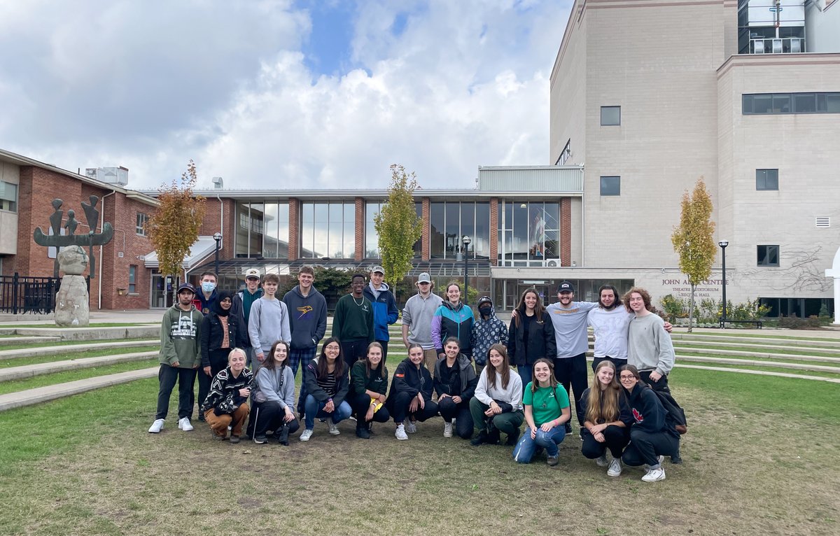 Join the EcoHawks the morning after Homecoming to clean up the streets surrounding our campus and make a positive impact in the community.

When: Sept. 29 from 11am - 1pm; lunch provided for clean-up participants.
Where: The Quad

More student activities: bit.ly/3Zr3Ck0