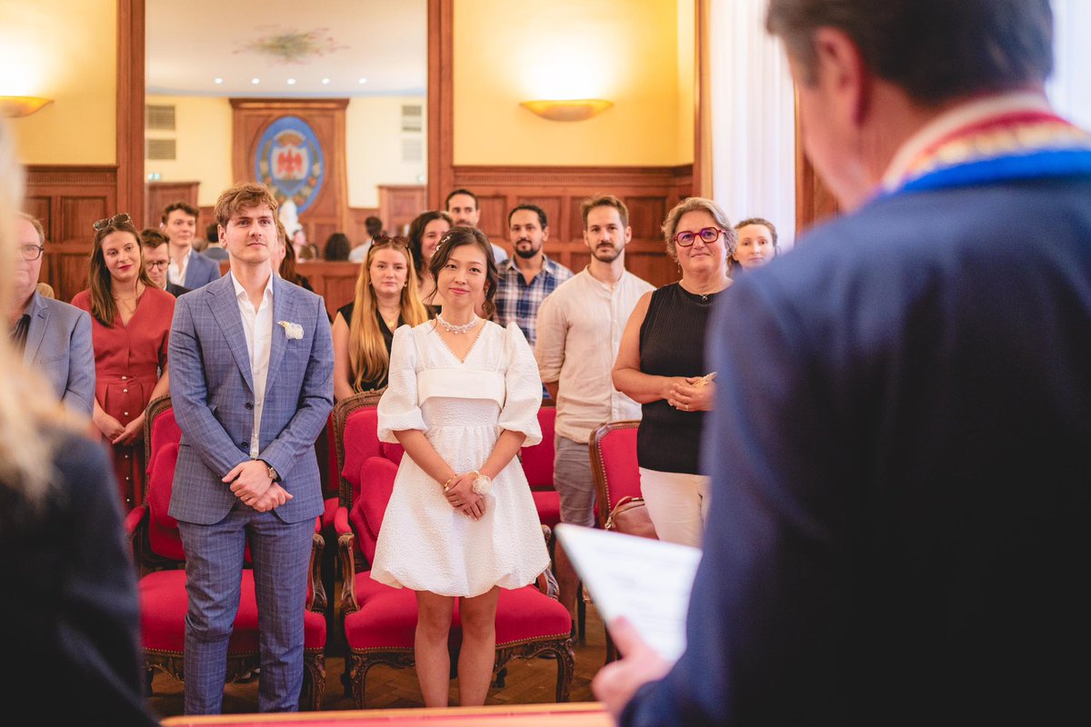 cestrosi's tweet photo. J’ai uni cet après-midi Antoine et Yijun, deux Niçois amoureux de notre cité qui, après avoir scellé leur union en Chine, ont choisi de renouveler leurs vœux à #Nice06. Belle vie aux jeunes mariés ! https://t.co/r9HAtgpLfA