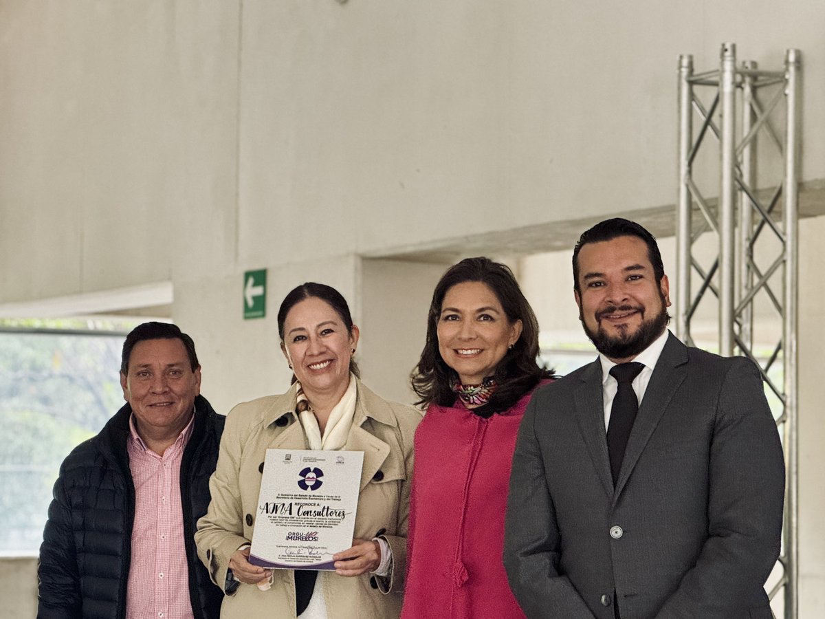 Muchas felicidades a las y los 20 empresarios que hoy recibieron su placa y constancia de afiliación a Orgullo Morelos 🙌🏼

Reconozco su compromiso, constancia y valor de todas y todos ustedes, son un orgullo para Morelos 💜