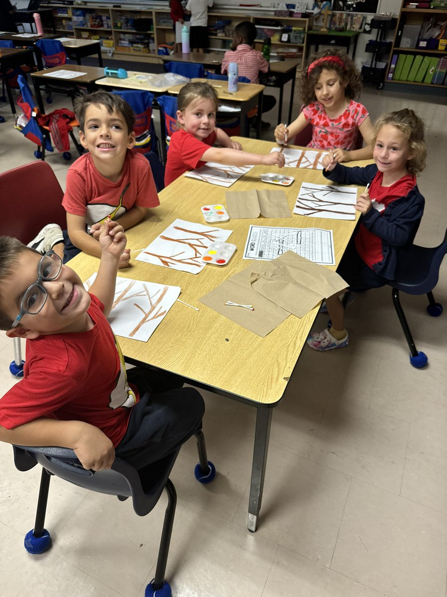 Having some fun painting on a Friday afternoon 🎨