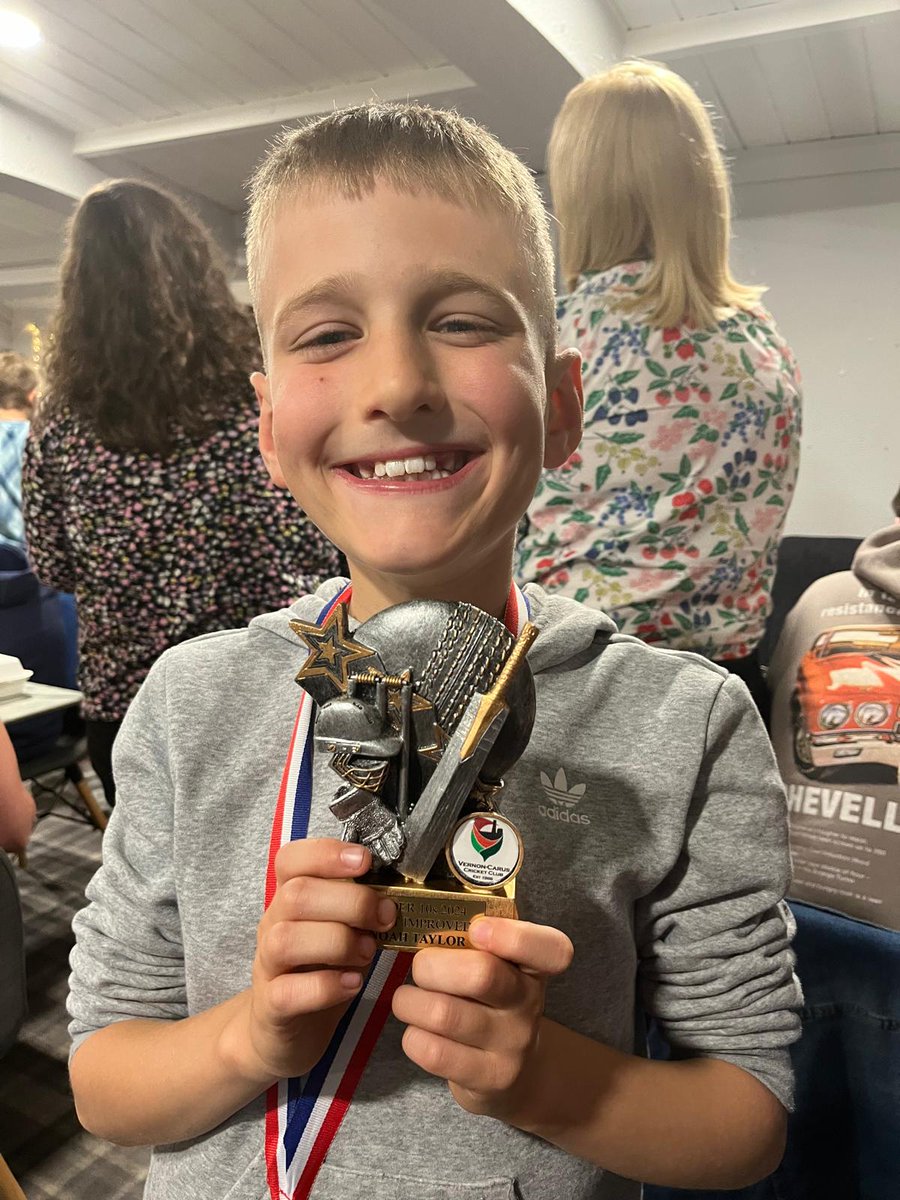 Couldn't  be more proud of you Most Improved Player for the U10's Vernons Juniors 🤩 🏏