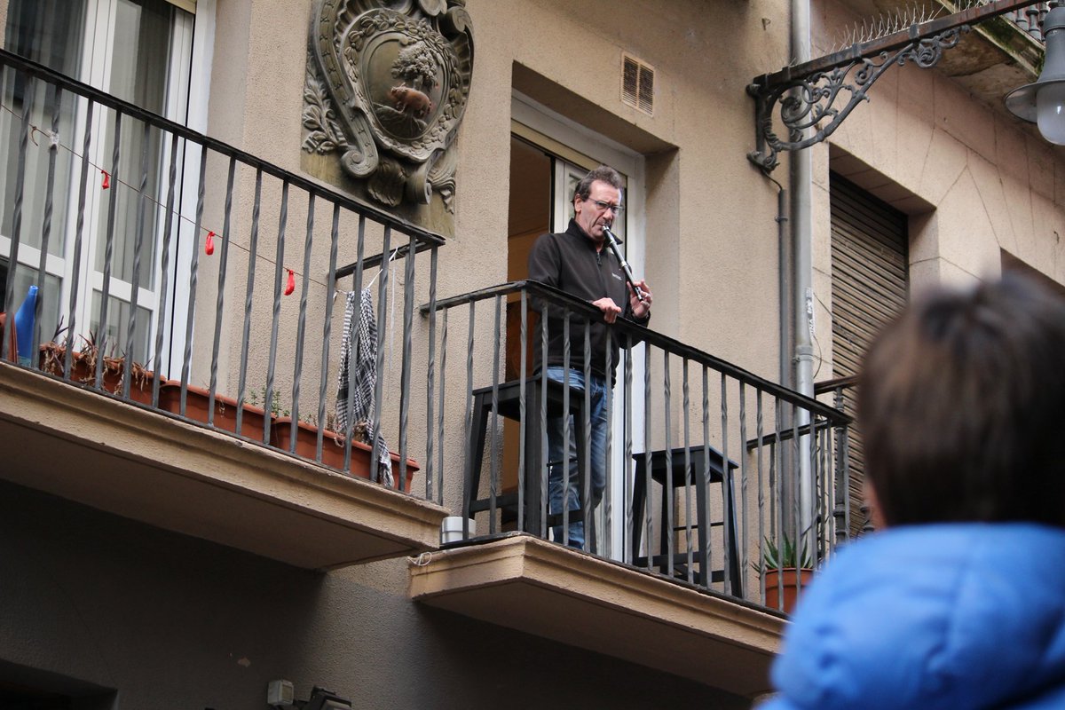 Lur A. Etxetxipia ▼ tweet media