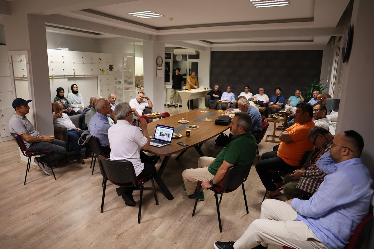 Sarıyer Buluşmaları kapsamında kıymetli Prof.Dr. Ahmet Erhan Şekerci hocamız bizlerleydi. Kıymetli hocamıza konuşmaları için teşekkür ediyoruz. Yoğun katılımdan dolayı tüm katılımcılarımıza şükranlarımızı sunuyoruz.