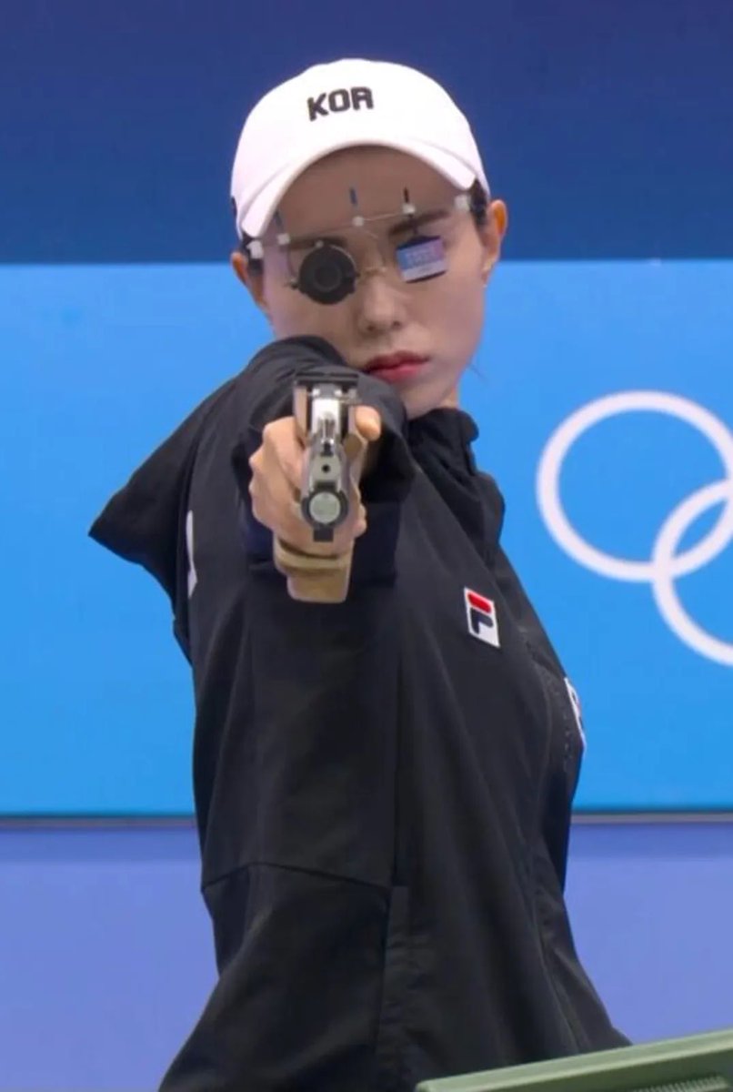 Drawing vs very badass reference