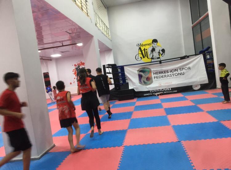 📌23-30 Eylül Avrupa Spor Haftası programı kapsamında İl Müdürlüğümüz ve Herkes İçin Spor Federasyonu koordinesinde muayi thai müsabakaları düzenlendi.

@oa_bak
<a href="/gencliksporbak/">Gençlik ve Spor Bakanlığı 🇹🇷</a>
<a href="/alicelik_64/">Ali Çelik</a>