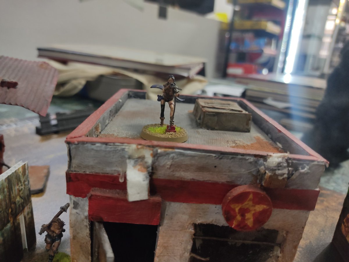 Fian_Imperator's tweet photo. Tarde de demos de @Punkapocalyptic! Mi V Reich empató contra Pandilleros, aún así gran partida, hemos captado a un jugador nuevo 🤣🤣🤣
#wargames #punkafandom https://t.co/jvzio9MUkA