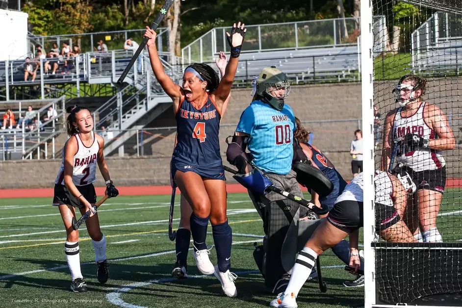 KeystoneFH's tweet photo. The Road to @KeystoneCollege Field Hockey | Breanna Landers | For the sophomore forward from @MRHSNJ, her road took a little detour, as she was recruited by two sports @KCGiants. Needless to say, we're thrilled she chose 🏑! 📺https://t.co/pAi7YvBYSQ #KeystoneFH #d3fh #whyd3 #D3 https://t.co/MdGWbsXPXe